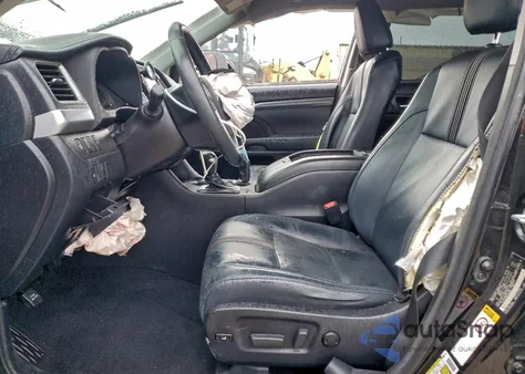 2018 Toyota Highlander Se z USA, uszkodzony, nr VIN 5TDJZRFH5JS533391